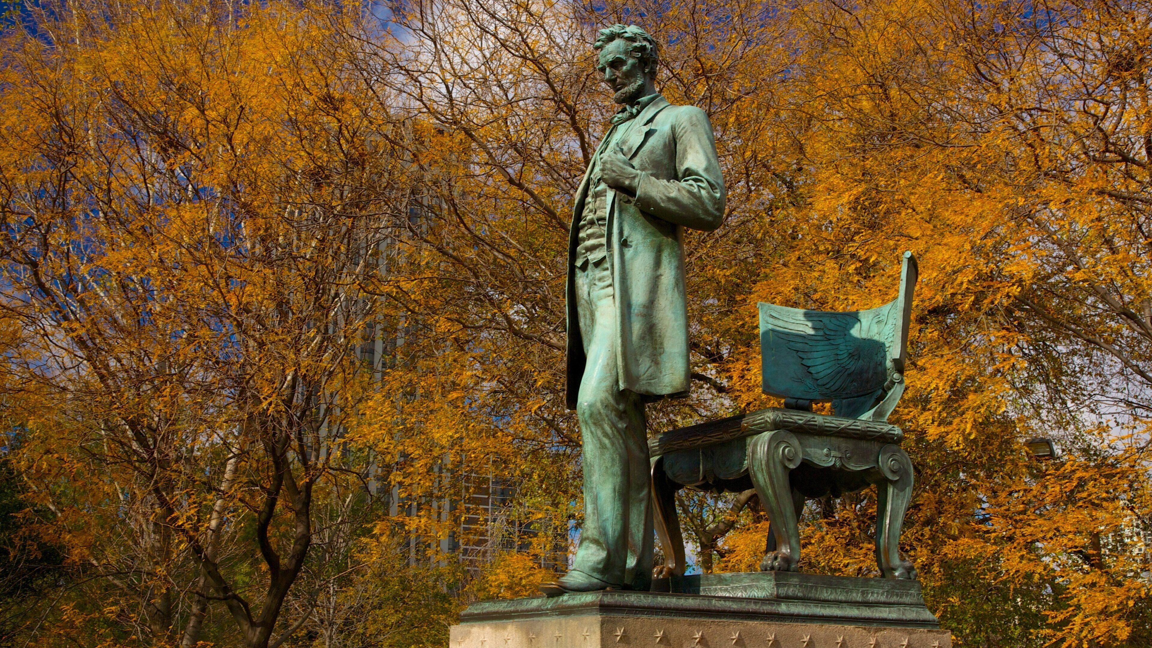 林肯公園 设有 紀念物, 秋天落葉 和 花園