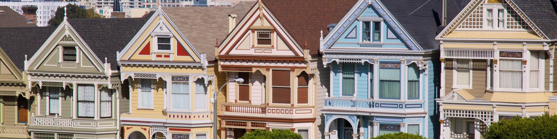 Western Addition caracterizando linha do horizonte, uma casa e arquitetura de patrimônio