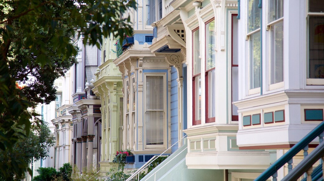 Alamo Square showing heritage architecture, a house and a coastal town