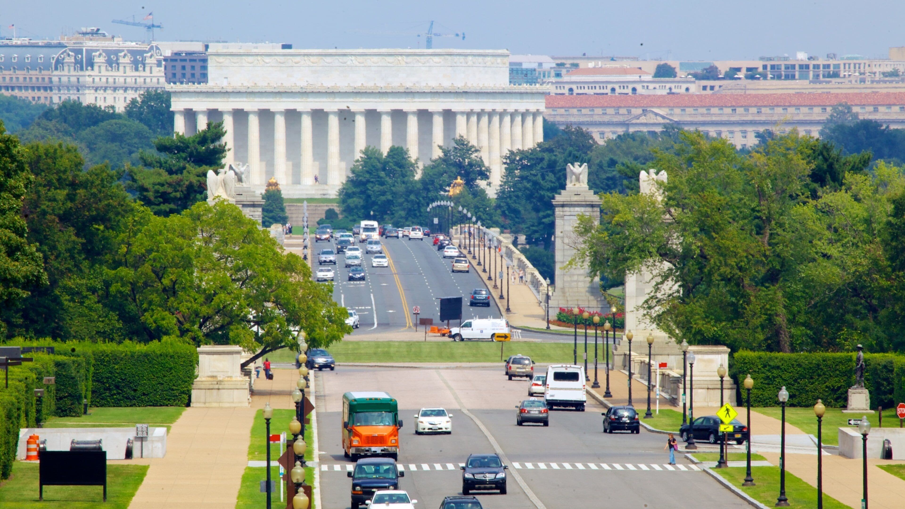 阿靈頓國家公墓 设有 街道景色, 紀念物 和 城市