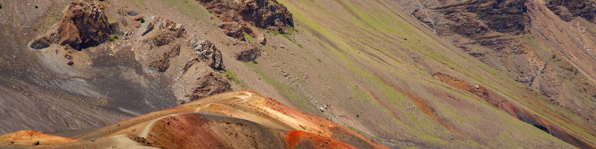 Haleakala National Park showing desert views