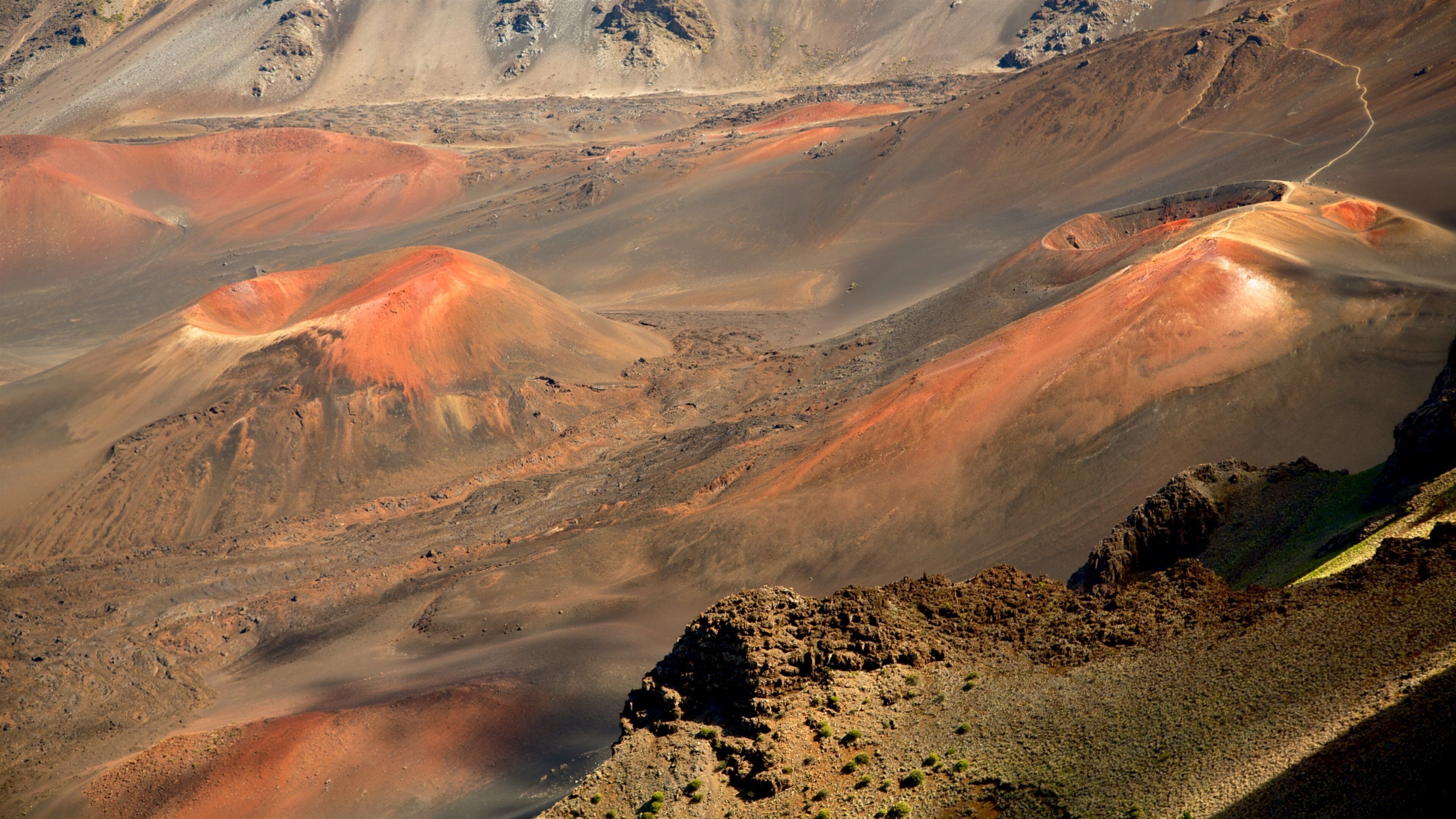 Parc national de Haleakala montrant panoramas et vues du désert