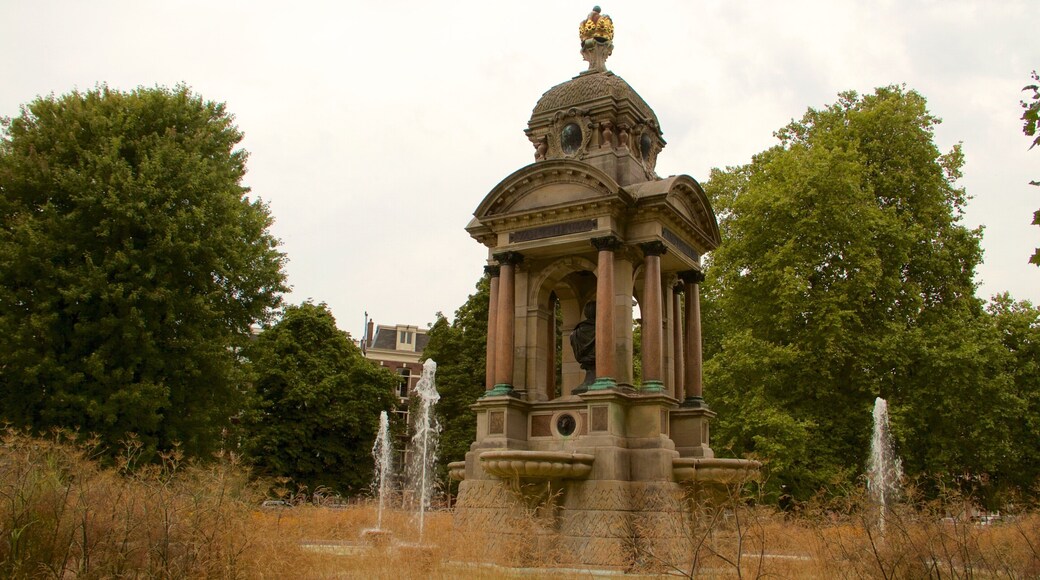 Sarphatipark which includes a park, a fountain and a monument
