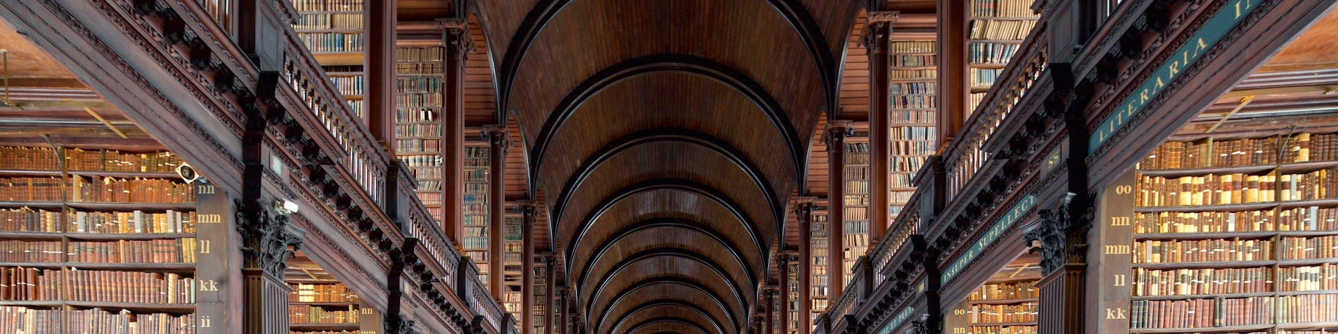 Trinity College showing heritage elements, heritage architecture and an administrative buidling