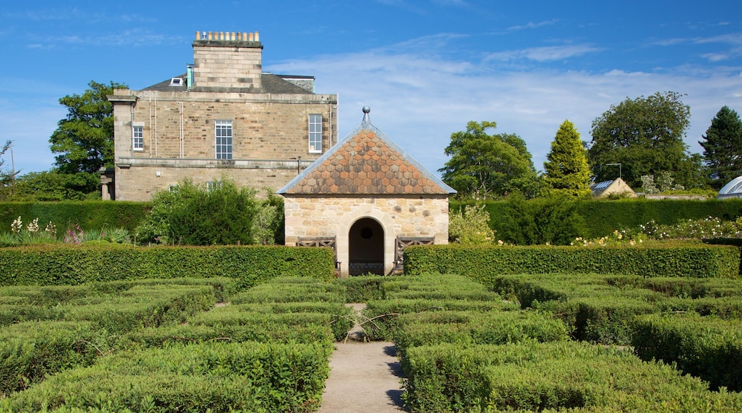 Royal Botanic Garden featuring a garden and heritage elements