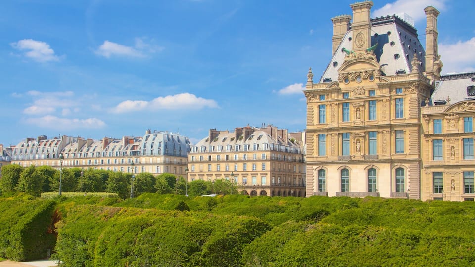 Tuileries Garden which includes a garden, heritage architecture and heritage elements