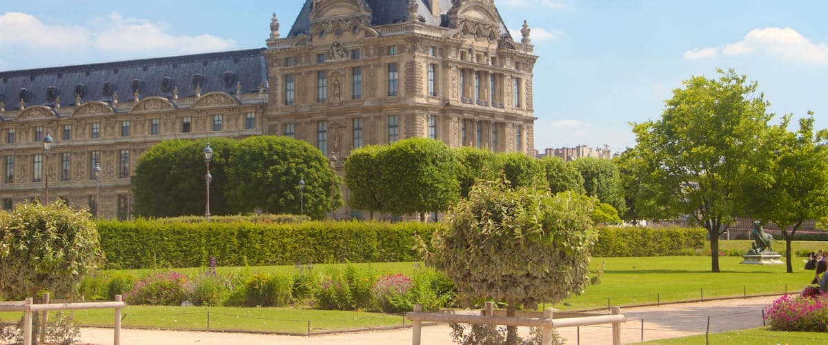 Jardin des Tuileries mit einem historische Architektur, Geschichtliches und Park