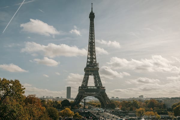 Champ de Mars showing a sunset and a monument