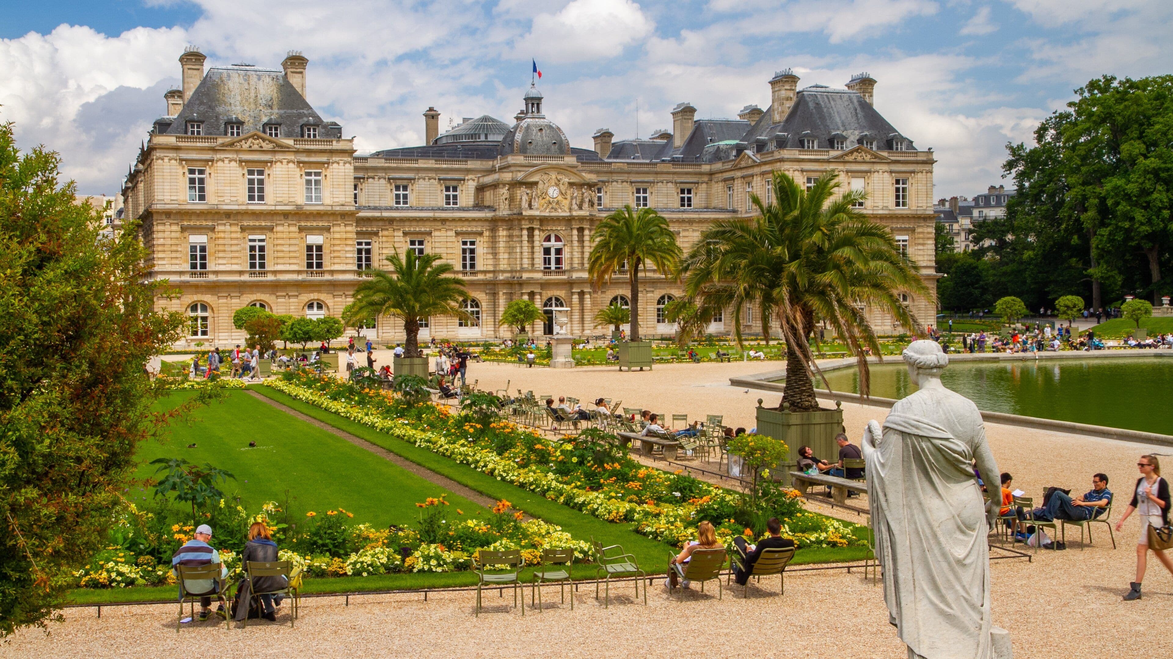 Luxembourg Gardens featuring a garden, flowers and heritage architecture