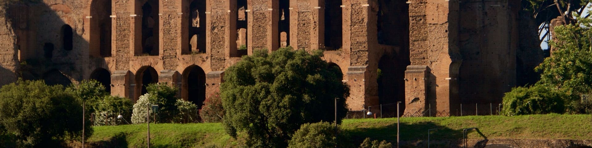 Circus Maximus showing heritage architecture, heritage elements and a ruin