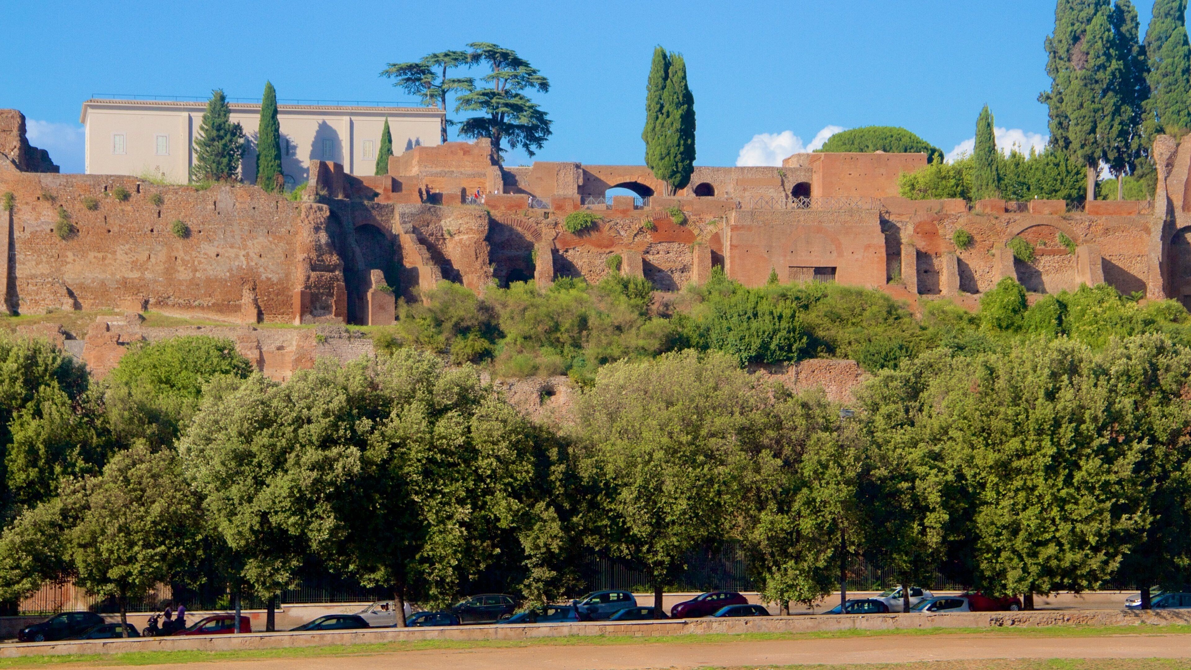 Circus Maximus showing heritage elements, heritage architecture and a ruin