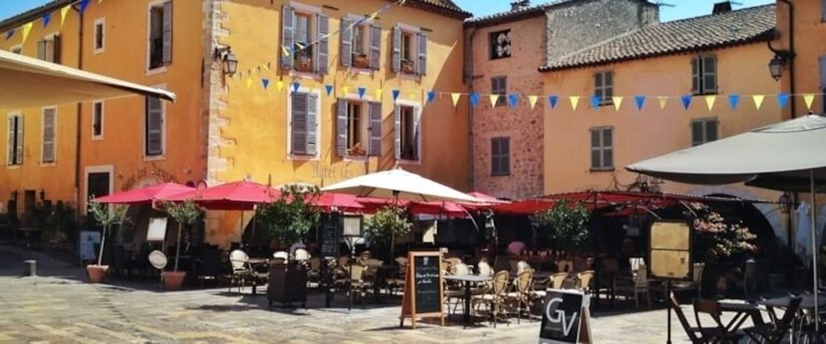 There's a scene in the movie French Kiss, filmed in Valbonne, where Kevin Kline (as Luc) and Meg Ryan (as Kate) make their way down a narrow cobblestone street and she exclaims "Beautiful, beautiful, beautiful!" That pretty much sums up the town. The small French village of Valbonne, about 15 minutes north of Cannes, was also used for the scene where Luc fights with his brother in the main village square in front of the Hotel les Armoiries, an old seventeenth century building.