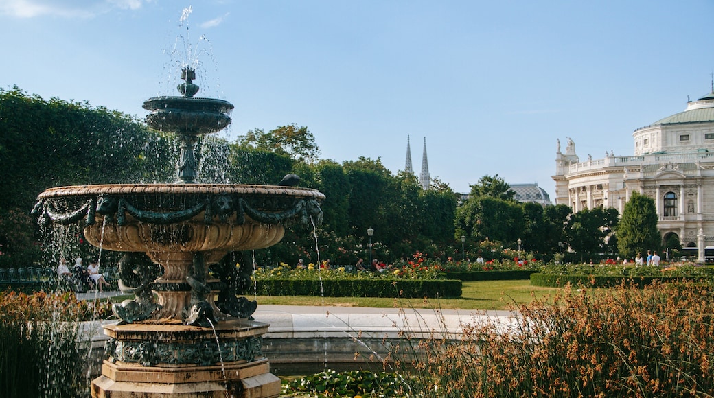 People\'s Garden featuring a park and a fountain