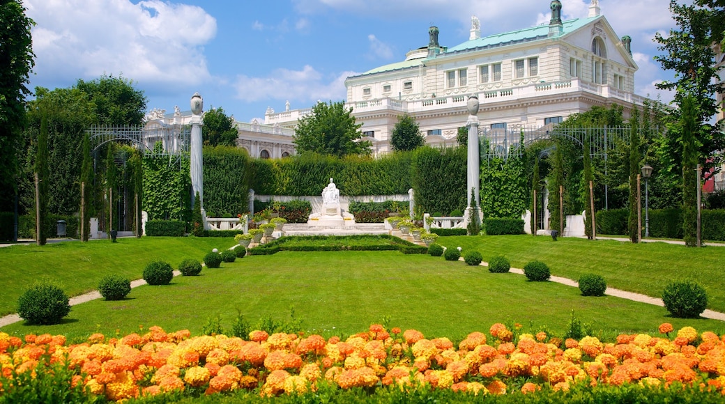 People\'s Garden which includes a castle, a city and a park