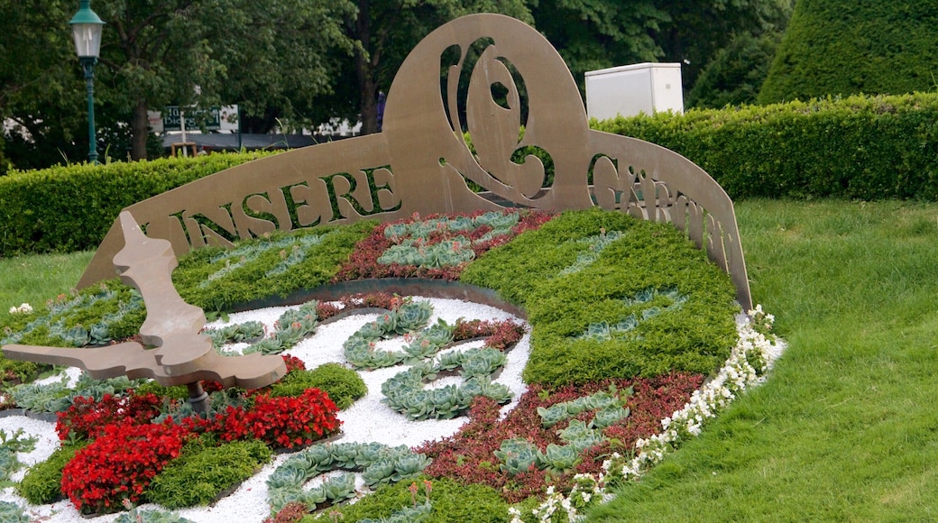 Wiens Bypark og byder på en have, skiltning og blomster