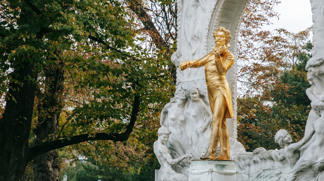 Stadtpark which includes a statue or sculpture