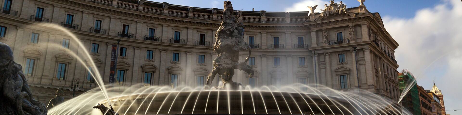 Piazza Esedra O Piazza della repubblica, fountain of the Naiads. Beautiful square in Rome