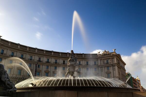 Piazza Esedra O Piazza della repubblica, fountain of the Naiads. Beautiful square in Rome
