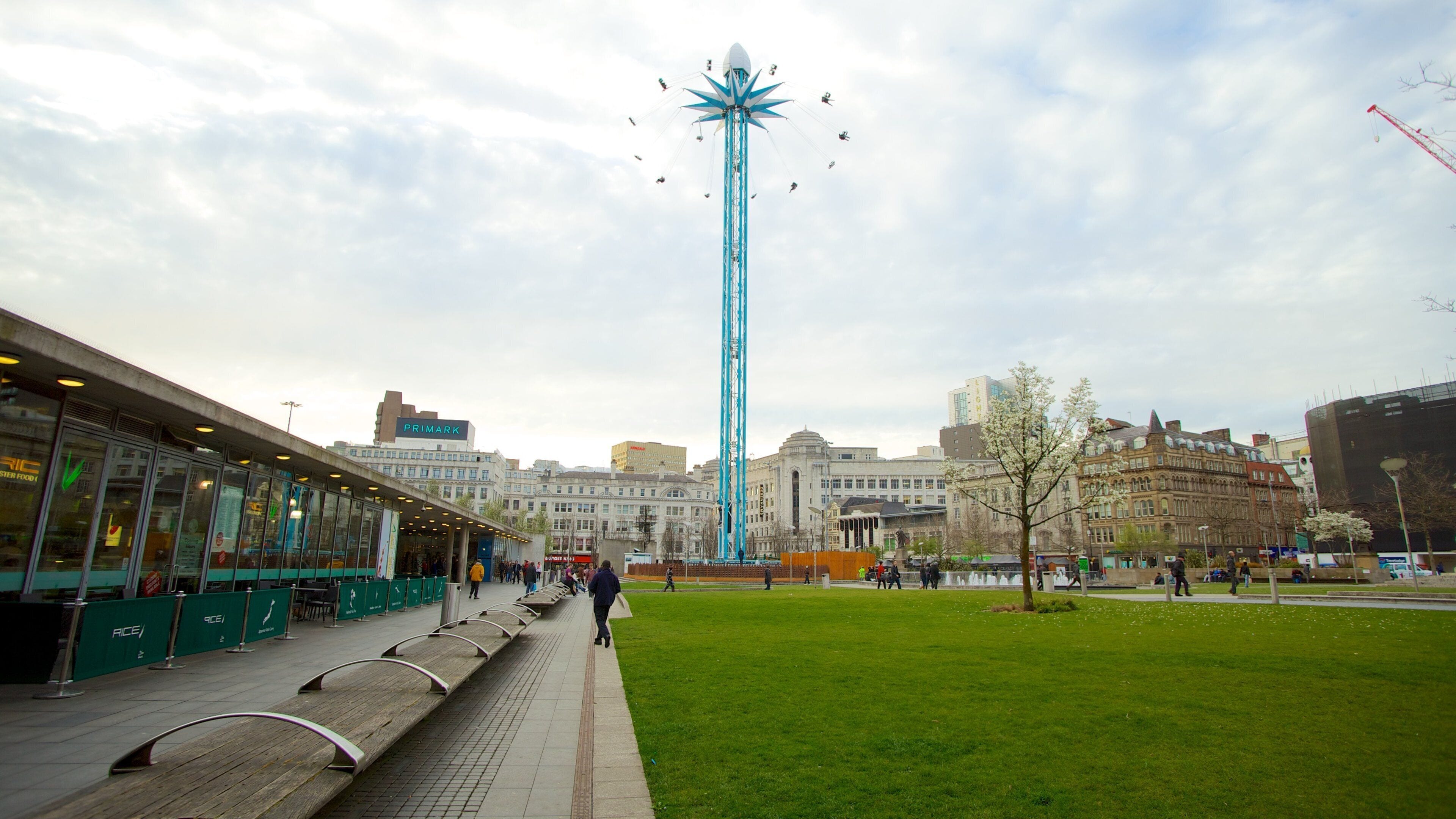 Piccadilly Gardens featuring a park and a city