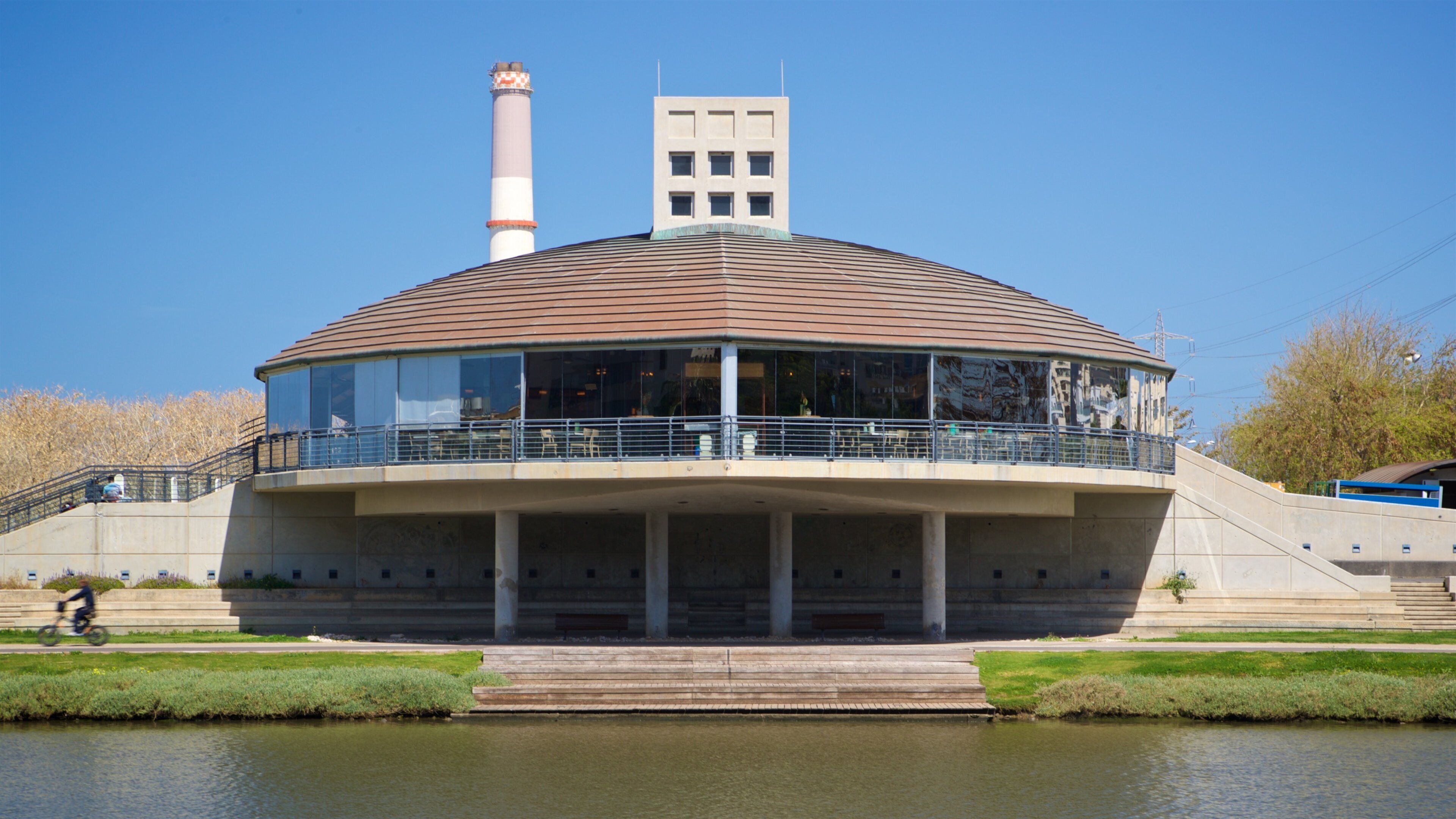 Yarkon Park which includes a lake or waterhole