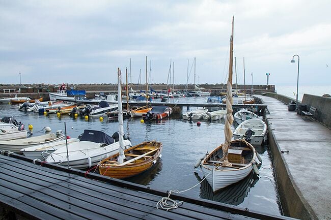 The fishing village Arild hangs almost in the slope down to the sea. Most houses are old and restored with great respect for traditional architectural traditions and culture. Thatched roofs are common in the village and the front gardens are almost overgrown by shrubs and all kind of flowers.
Read more: http://www.travelwithallsenses.com/sweden-tourism-wine-tasting-arild/