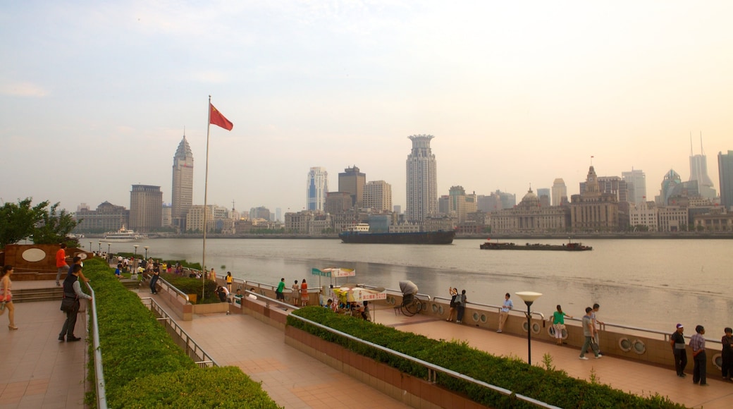Pudong Riverside Promenade and Park which includes a city and a river or creek