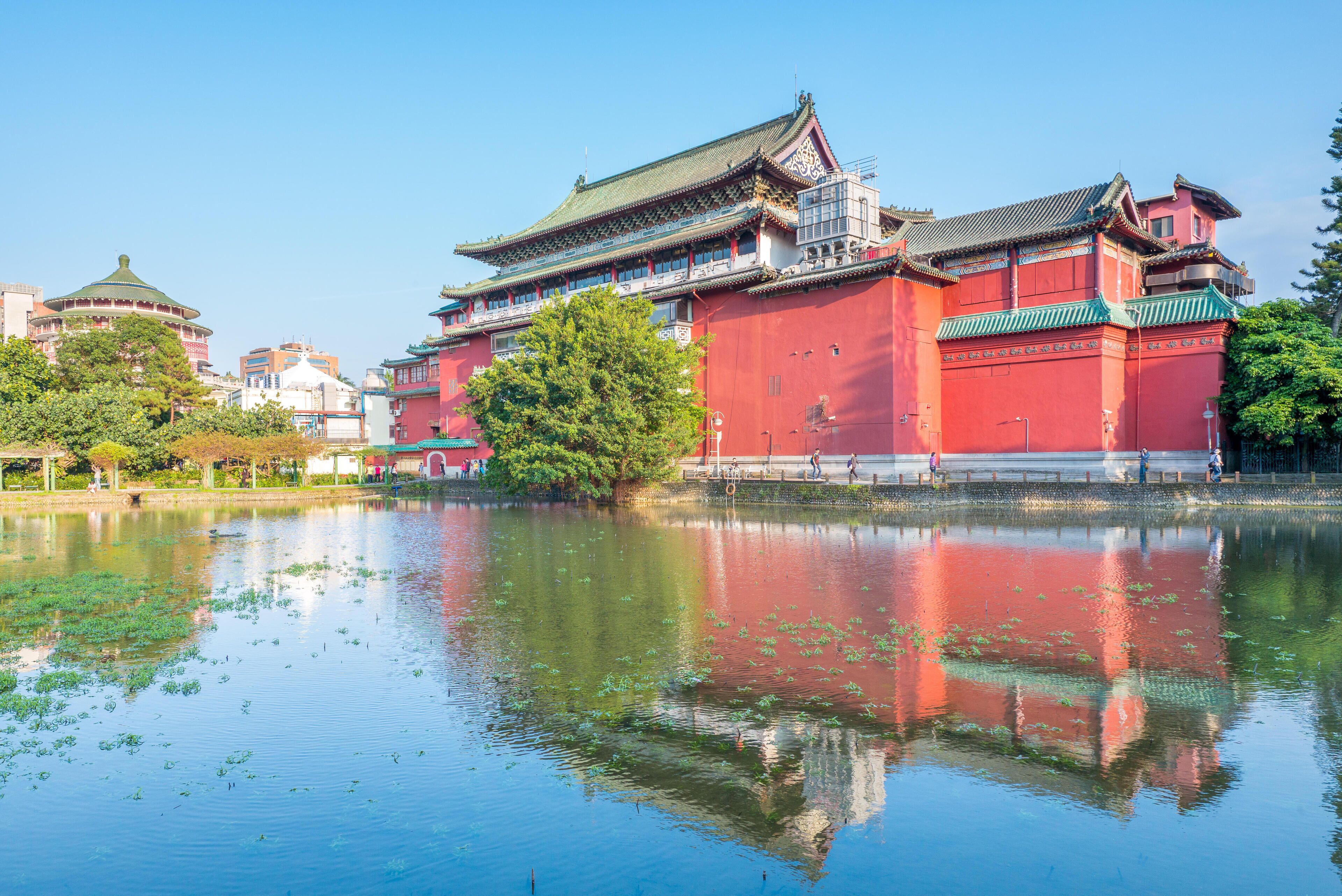 KY60PP Taipei Botanical Garden and National Museum