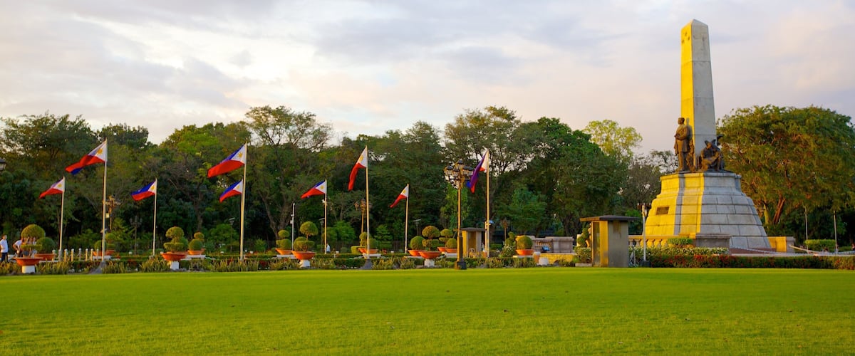 Rizal-parken som inkluderer hage og minnesmerke