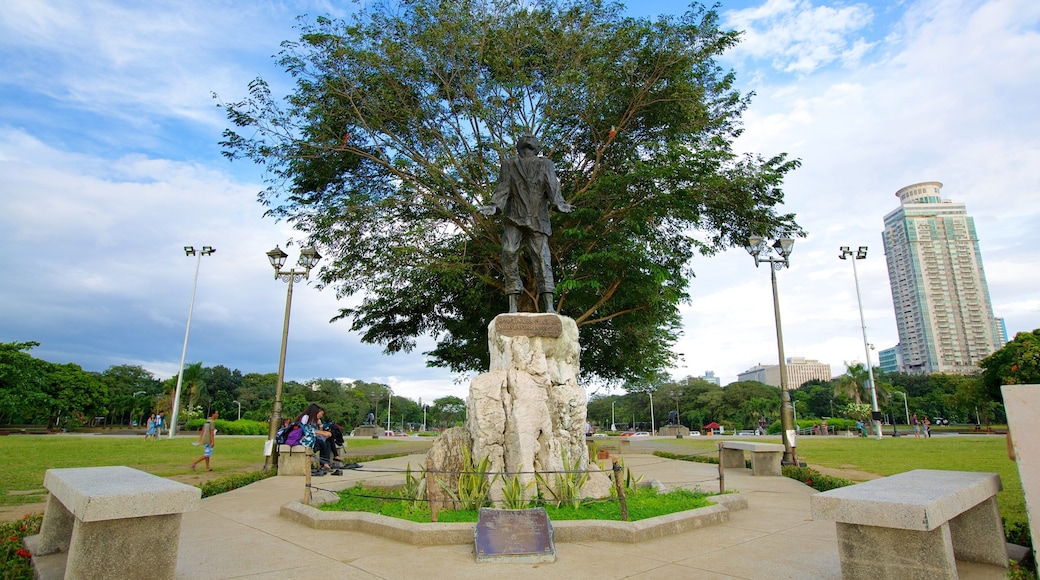 Rizal Park featuring a monument, a park and a city