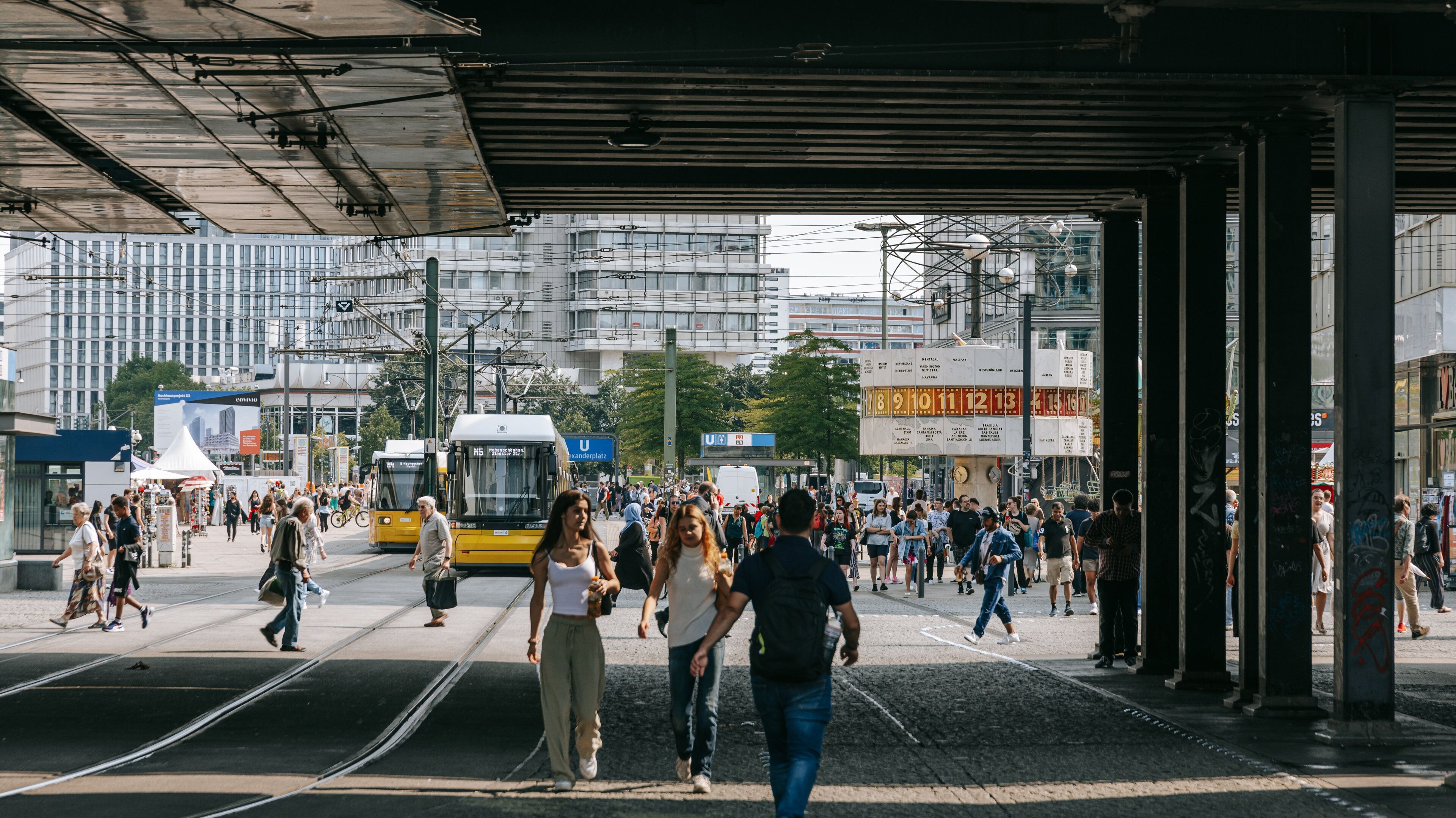 Alexanderplatz which includes street scenes and a city