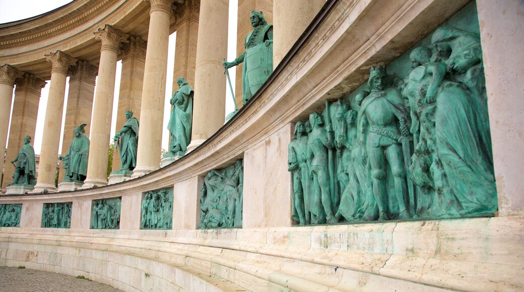 Heroes\' Square featuring a statue or sculpture