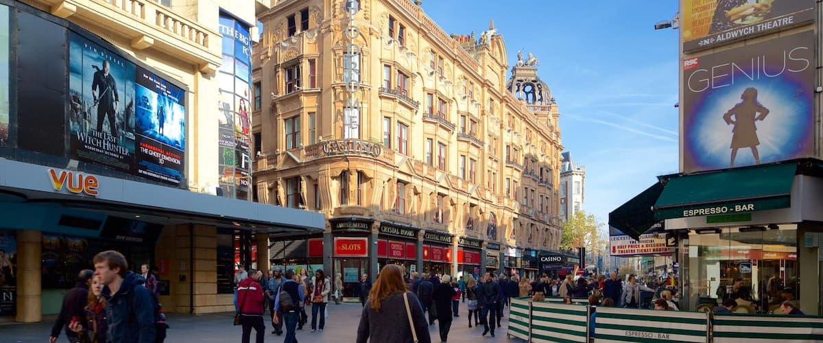 Leicester Square ofreciendo estilo de vida de café, patrimonio de arquitectura y escenas urbanas