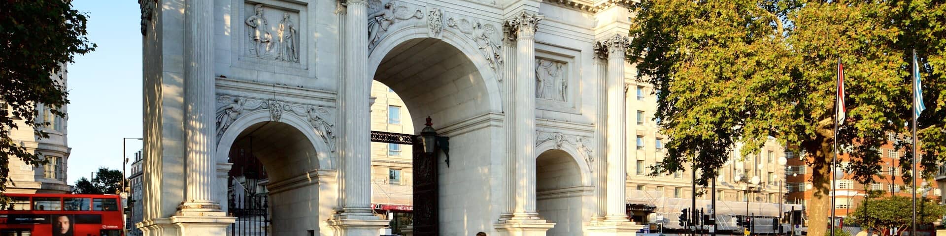 Marble Arch which includes heritage architecture, a square or plaza and a monument
