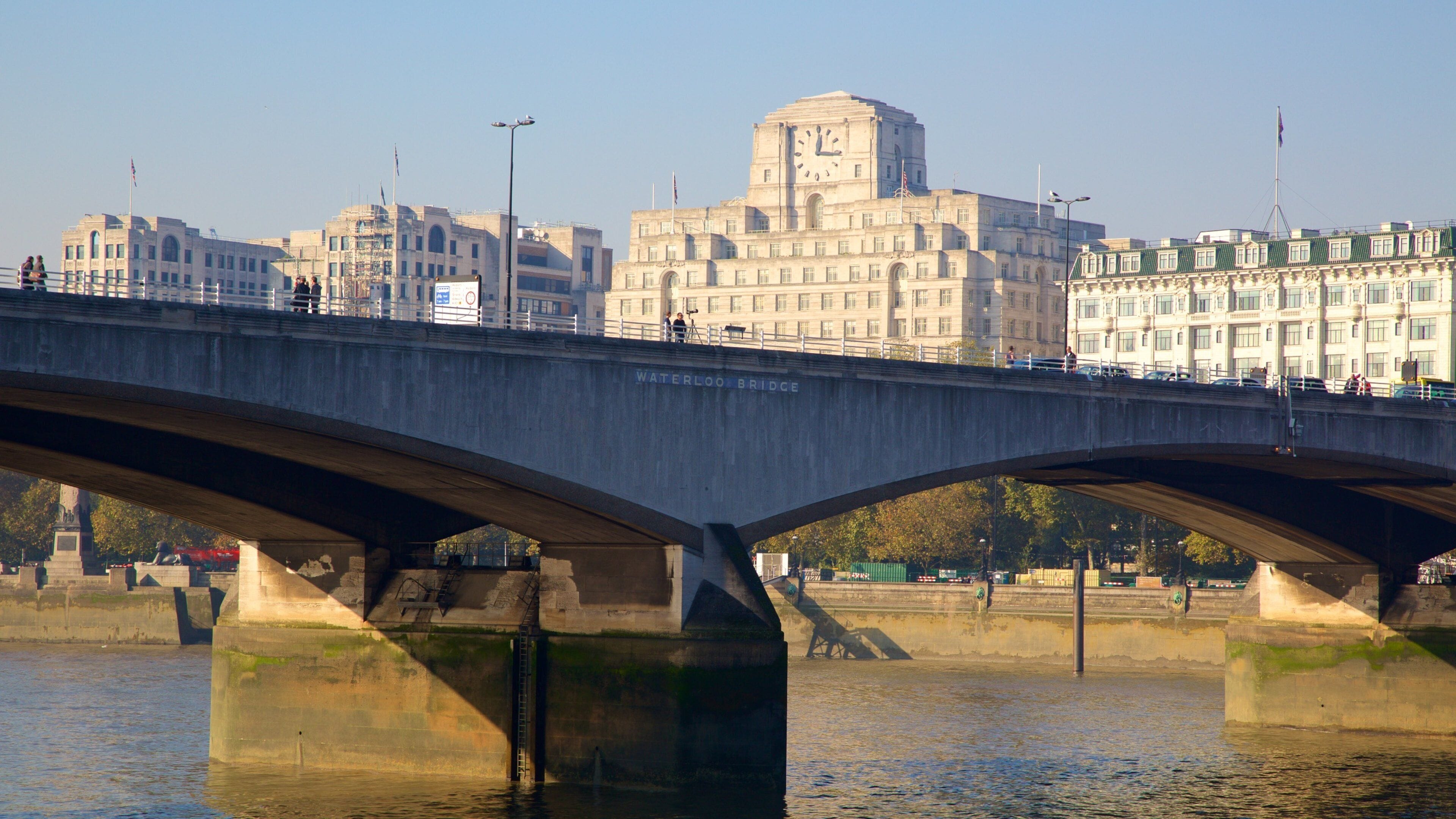 Waterloo Bridge showing a river or creek, a bridge and a city