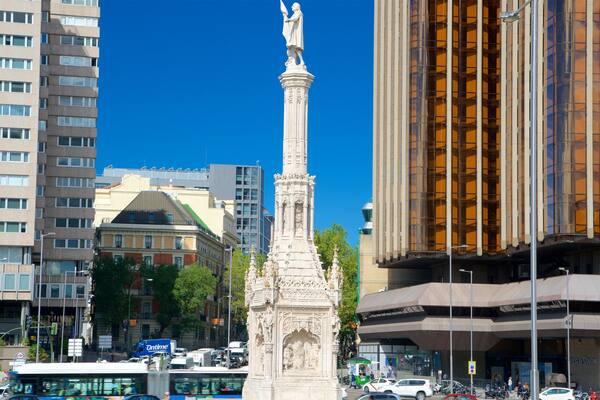Plaza de ColĂłn