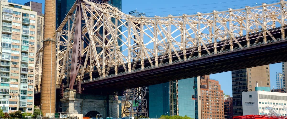Williamsburg Bridge featuring a city and a bridge