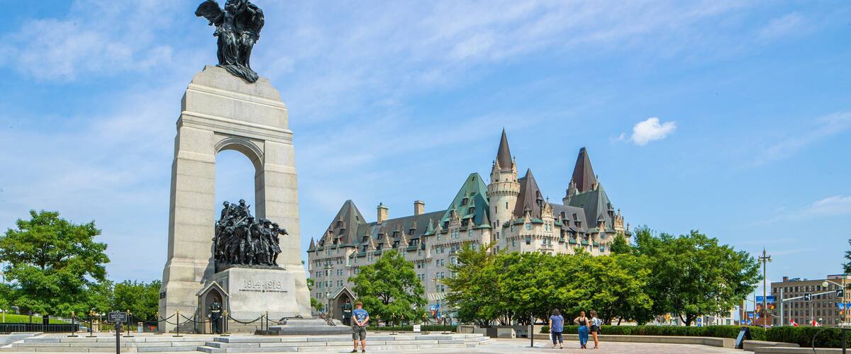 Confederation Square featuring a square or plaza and a monument