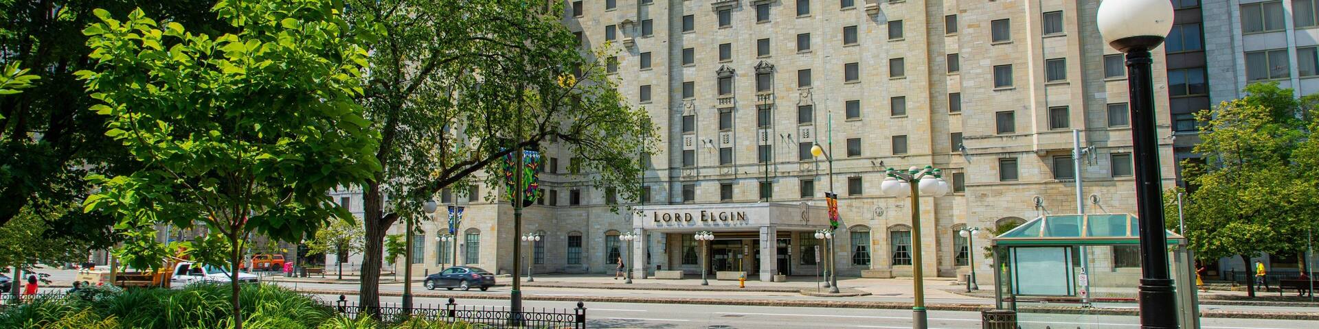 Confederation Square featuring a city and heritage architecture