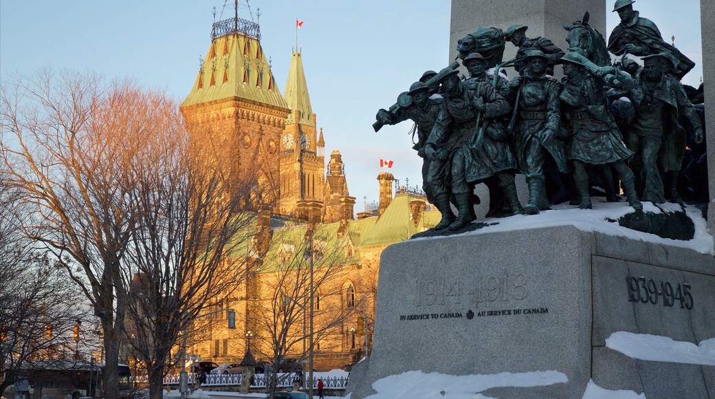 Confederation Square featuring an administrative buidling, a monument and heritage architecture