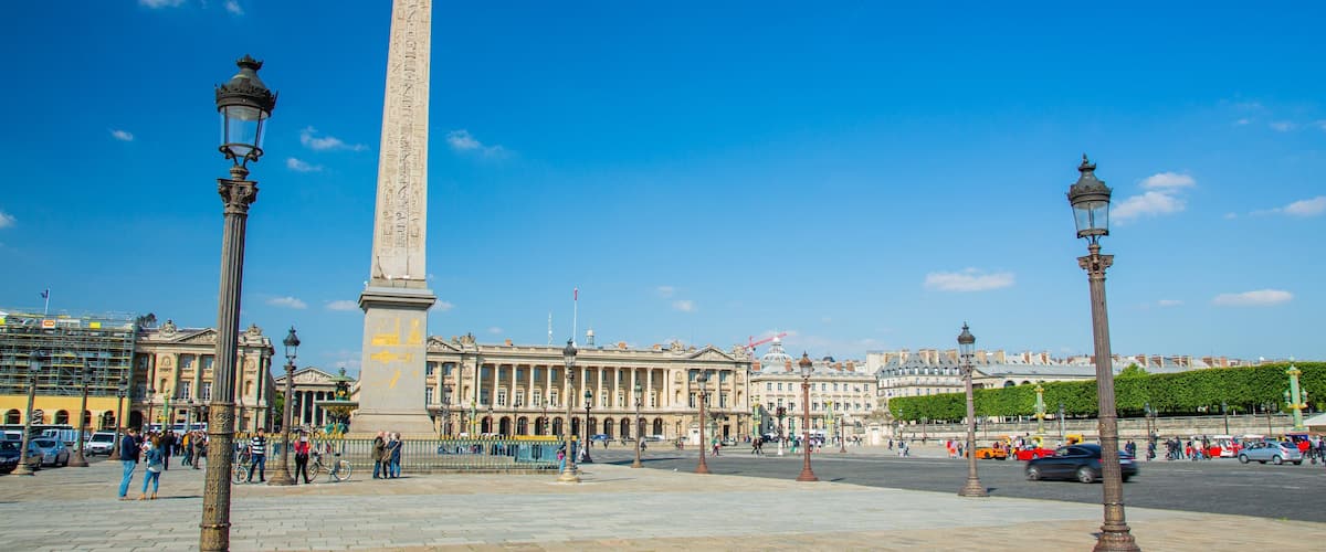 Place de la Concorde which includes a monument and a square or plaza