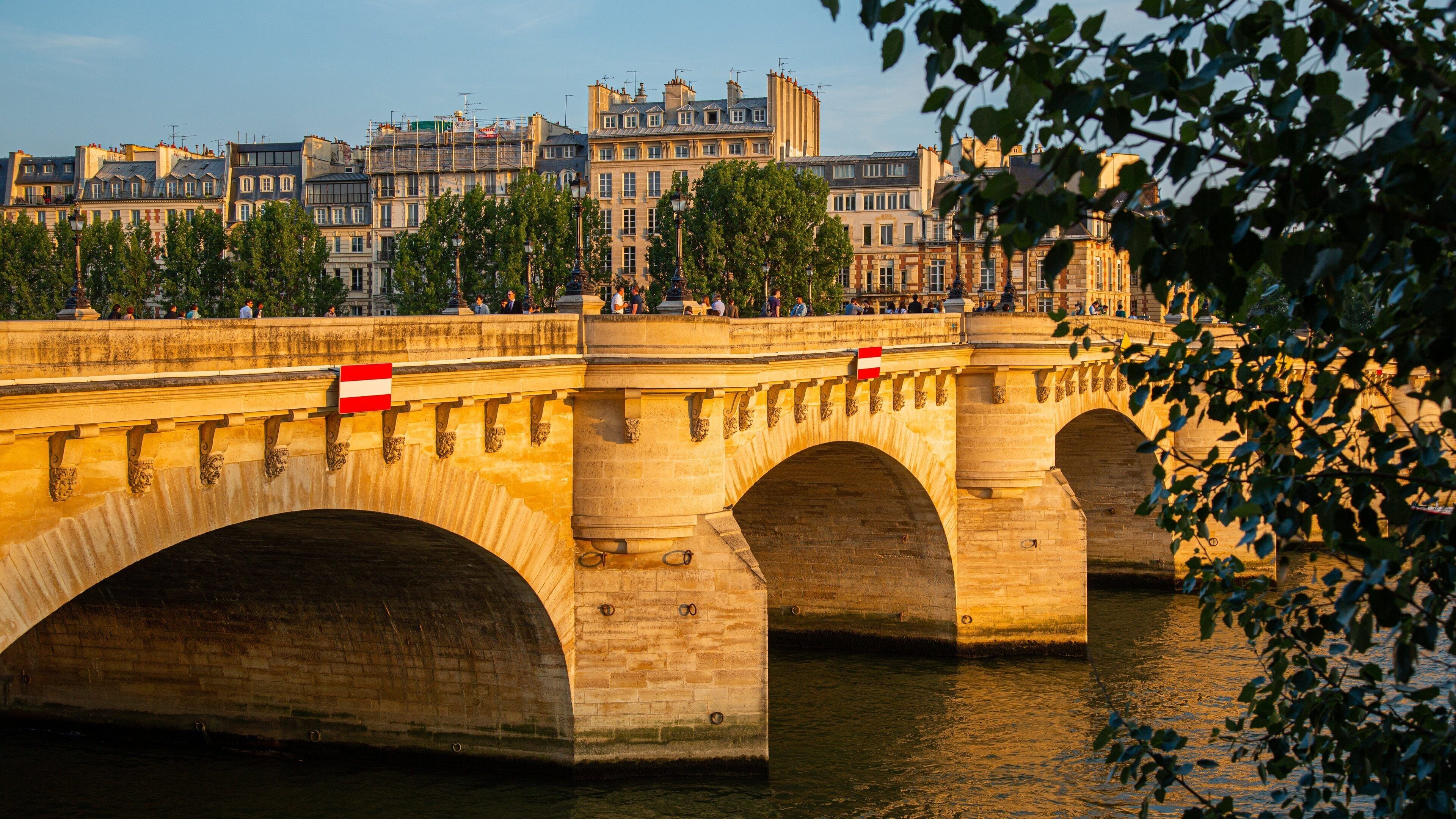 Pillet、LE PONT NEUF、海外版超希少レゾネ、新品額付 Pont Neuf in Paris City Center - Tours and Activities | Expedia.ca