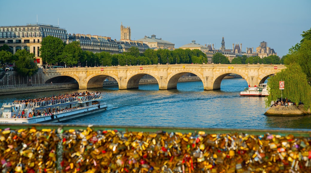 Pont Neuf featuring a river or creek, boating and a bridge