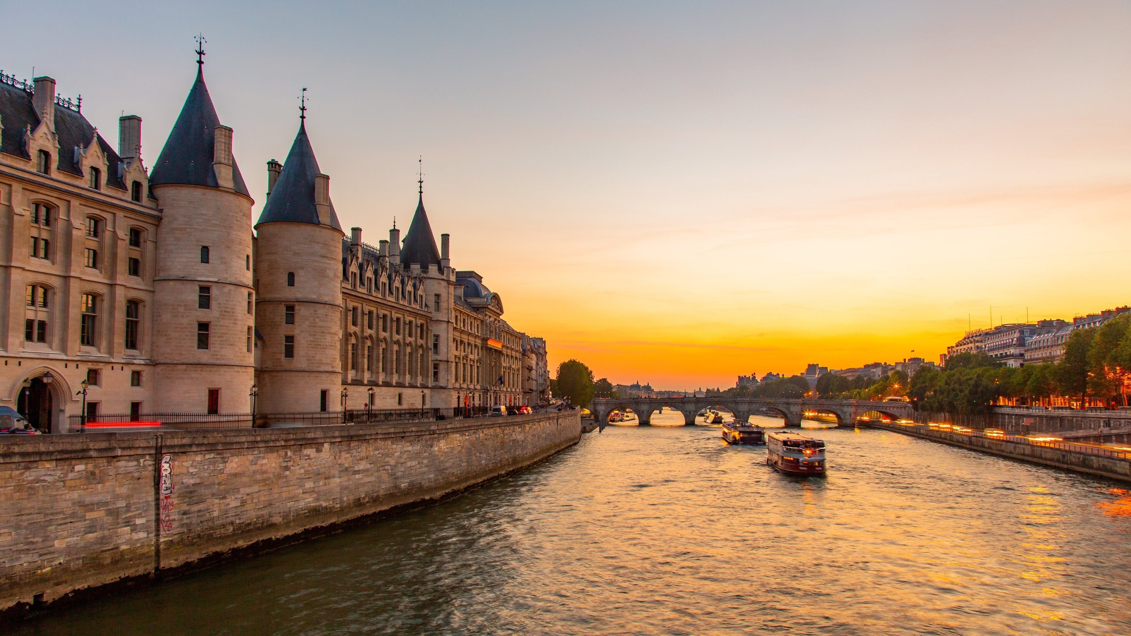 Pont Neuf - Tours and Activities | Expedia