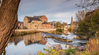 River Wansbeck Weir in Morpeth / The River Wansbeck passes through the centre of the market town of Morpeth in Northumberland