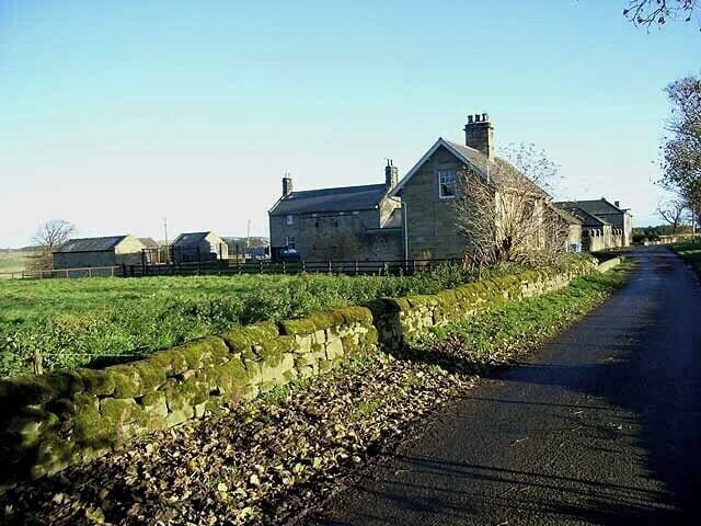 Kennels Farm A very large establishment with extensive outbuildings. Presumably at one time, if not now, a kennels.