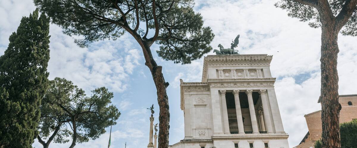 Piazza Venezia showing heritage architecture