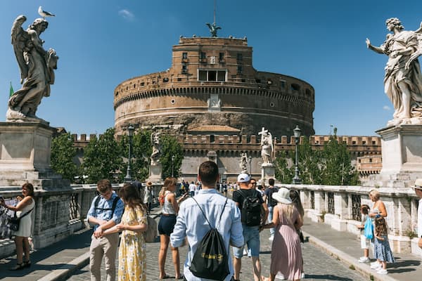 Ponte Sant\'Angelo showing heritage architecture, heritage elements and a statue or sculpture