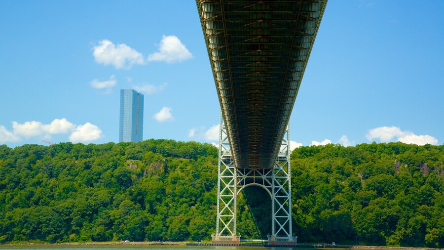 George Washington Bridge showing a bridge