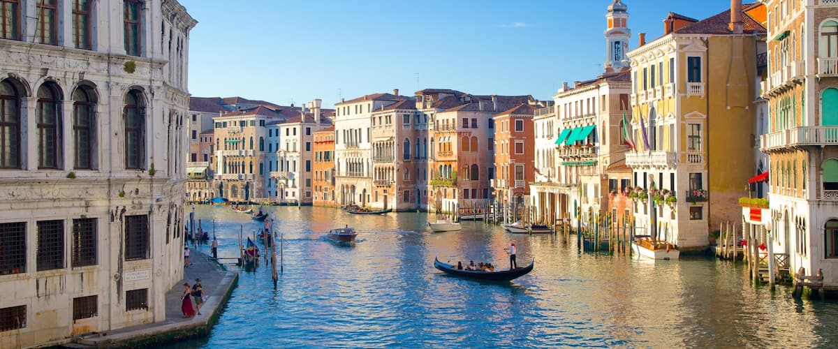 Venice showing heritage architecture and a river or creek