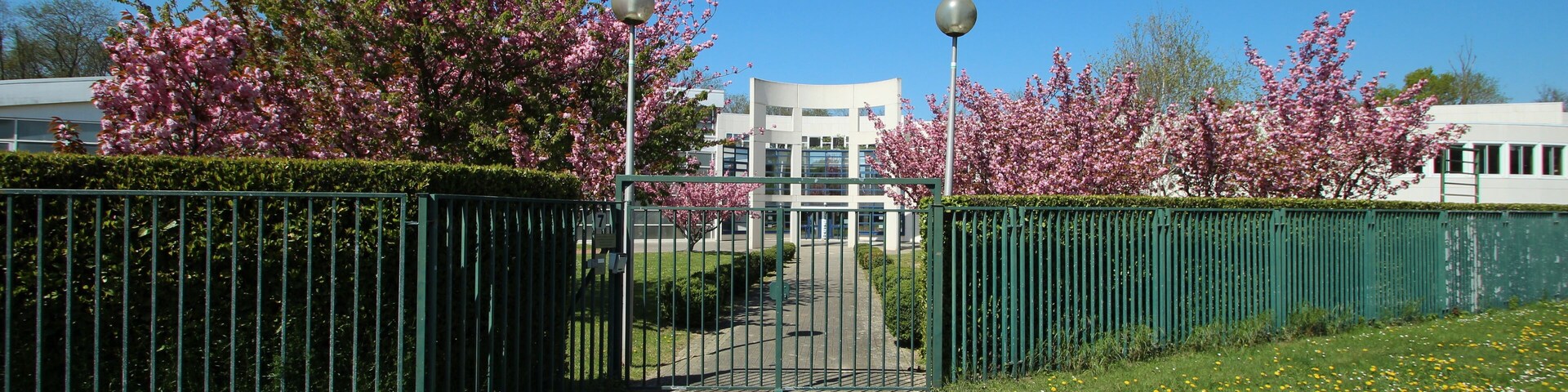 French-Japanese Cultural Institute - Japanese School of Paris in Montigny-le-Bretonneux, France.